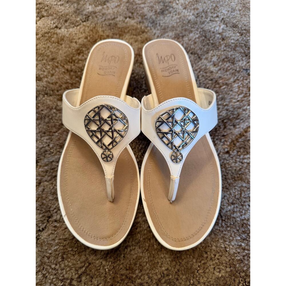 Impo Comfort Low Wedge White Silver Metal Accent Thong Slip-On Sandals Y2K